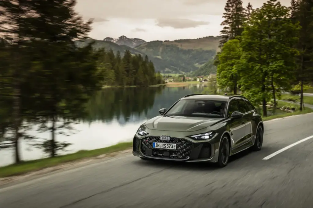 Audi RS 5: un superdeportivo, dos países 7 Motor16 Nuevo Audi RS5 3 Motor16