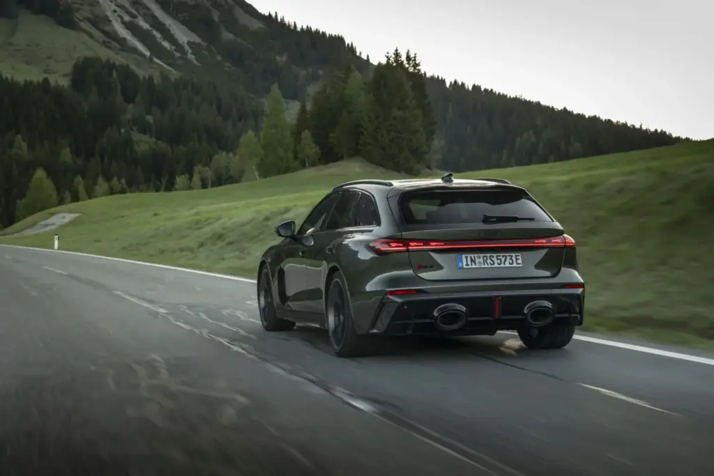 Audi RS 5: un superdeportivo, dos países 3 Motor16 RS 5