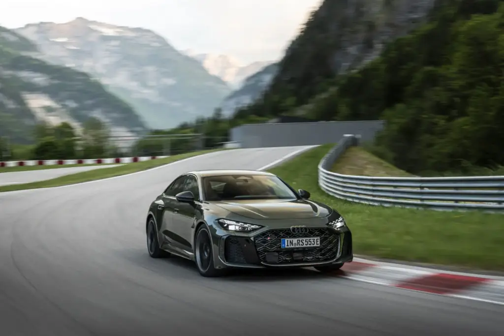 Audi RS 5: un superdeportivo, dos países 9 Motor16 Nuevo Audi RS5 5 Motor16