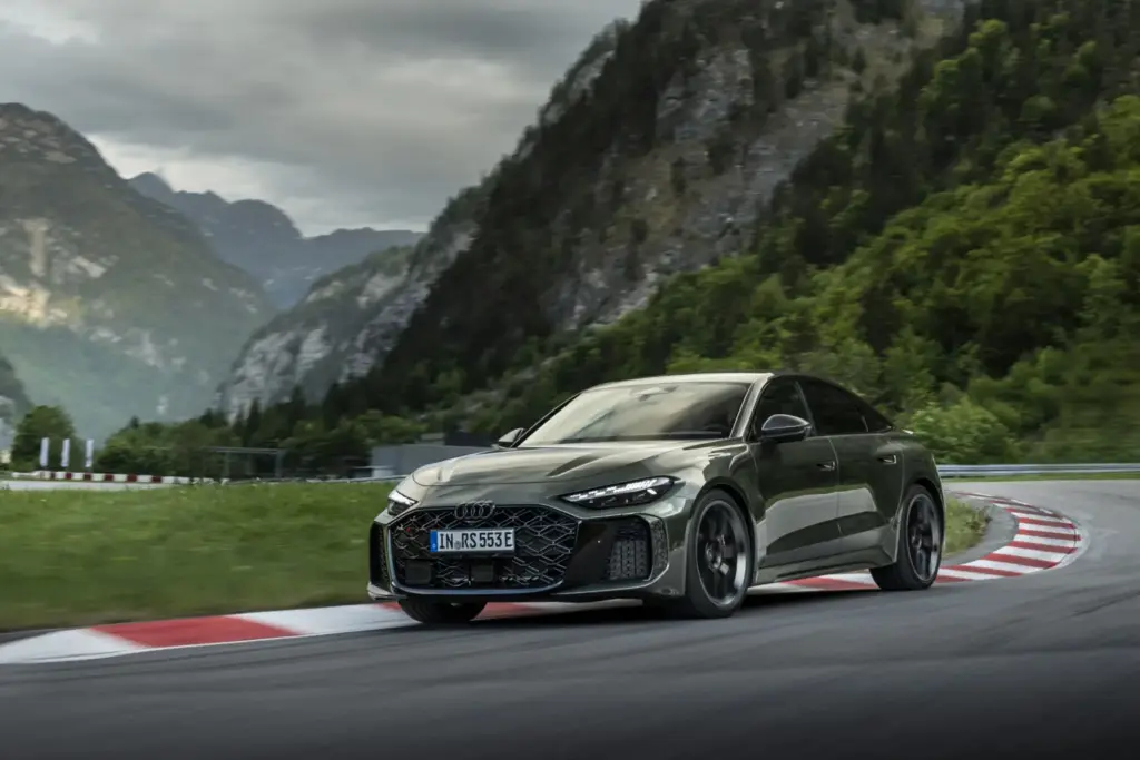 Audi RS 5: un superdeportivo, dos países 10 Motor16 Nuevo Audi RS5 6 Motor16