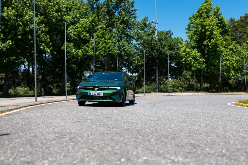 Pongamos a prueba el Opel Astra 2026: 47 Motor16 polivalente y muy convincente Opel Astra 2026 Vigo 16 Motor16
