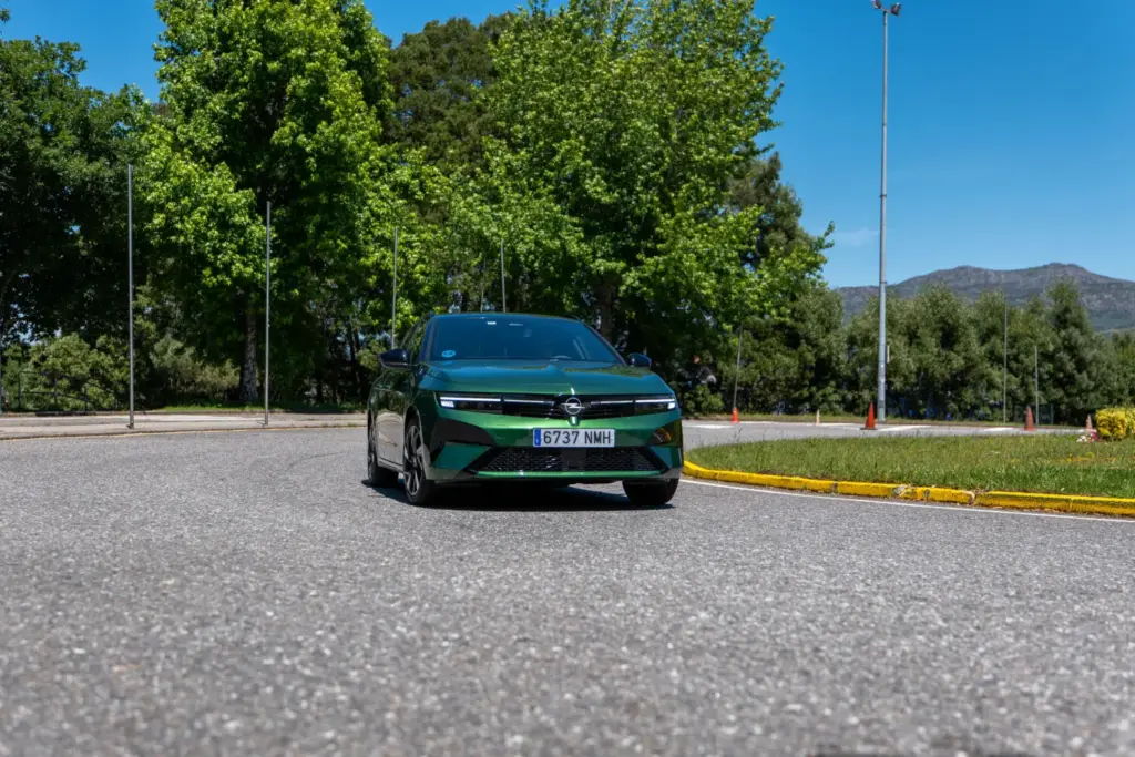 Pongamos a prueba el Opel Astra 2026: 48 Motor16 polivalente y muy convincente Opel Astra 2026 Vigo 17 Motor16