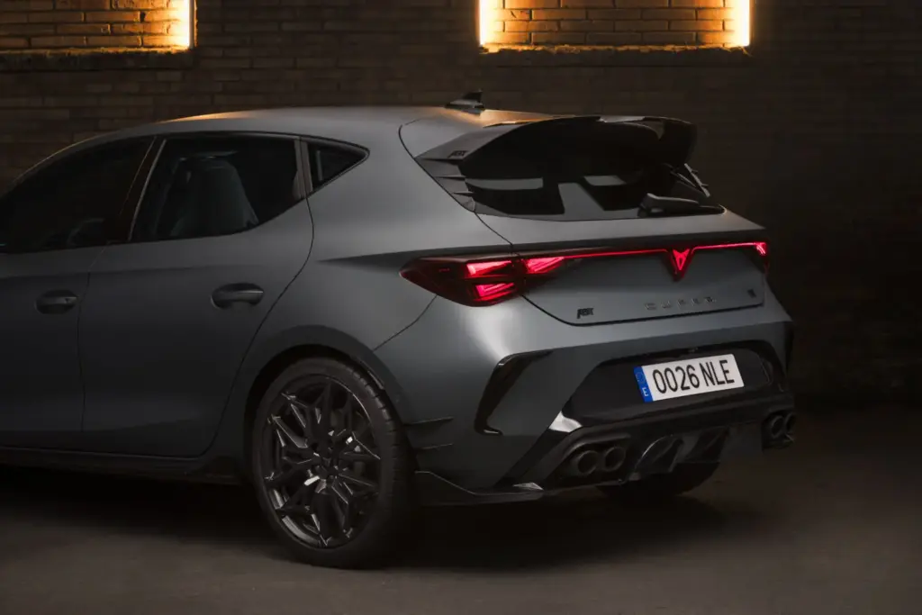 CUPRA Formentor y León, ahora customizados con la colaboración de ABT 1 Motor16 CUPRA León