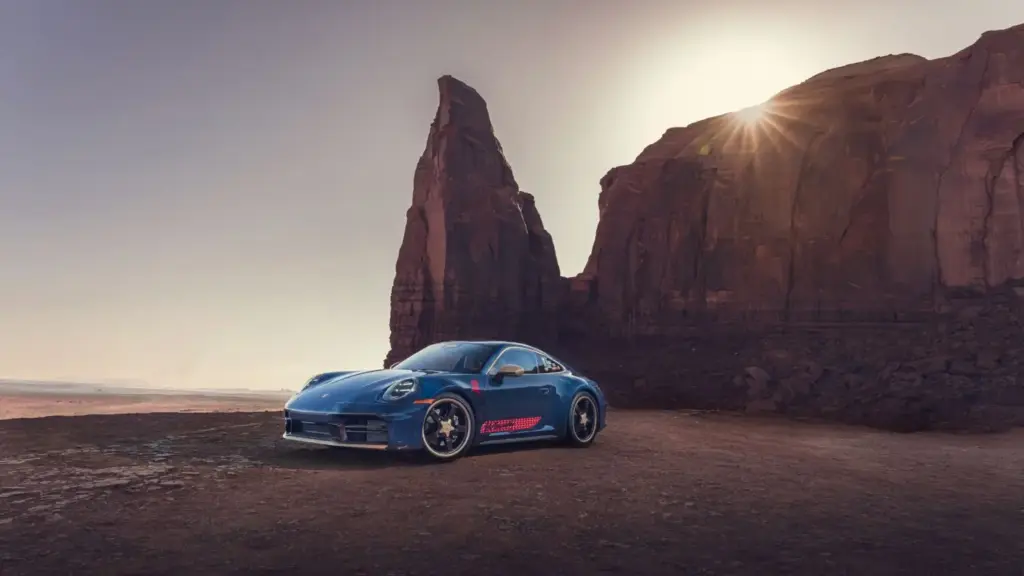 Porsche crea tres 911 únicos inspirados en Woody, Buzz Lightyear y Jessie para el estreno de 'Toy Story 5' 21 Motor16 Porsche 911 Toy Story 5