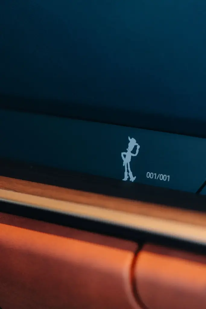 Porsche crea tres 911 únicos inspirados en Woody, Buzz Lightyear y Jessie para el estreno de 'Toy Story 5' 23 Motor16 PORSCHE 911 Carrera T Woody20 Motor16