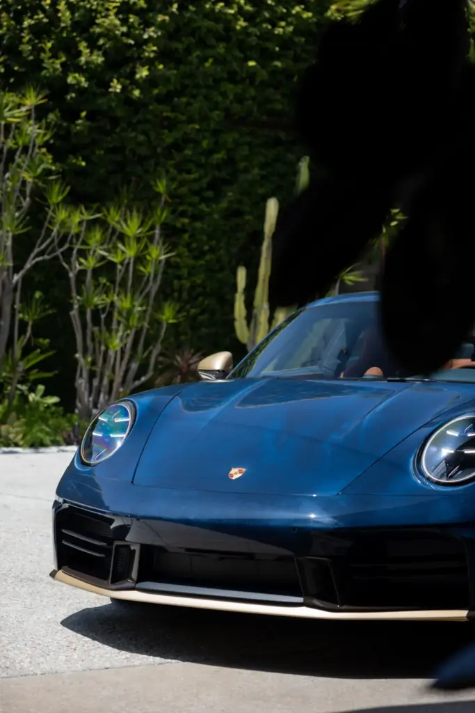 Porsche crea tres 911 únicos inspirados en Woody, Buzz Lightyear y Jessie para el estreno de 'Toy Story 5' 27 Motor16 PORSCHE 911 Carrera T Woody26 Motor16