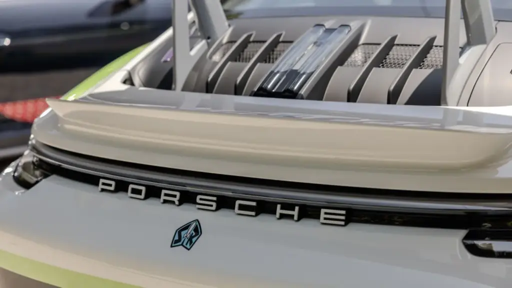 Porsche crea tres 911 únicos inspirados en Woody, Buzz Lightyear y Jessie para el estreno de 'Toy Story 5' 6 Motor16 PORSCHE 911 GT3 RS de Buzz Lightyear18 Motor16
