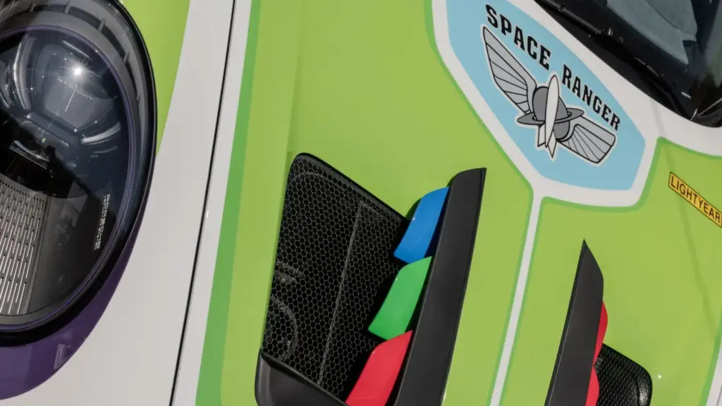 Porsche crea tres 911 únicos inspirados en Woody, Buzz Lightyear y Jessie para el estreno de 'Toy Story 5' 7 Motor16 PORSCHE 911 GT3 RS de Buzz Lightyear19 Motor16