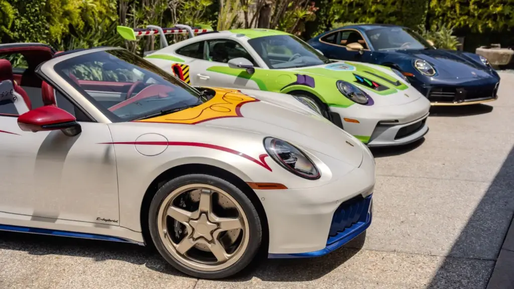 Porsche crea tres 911 únicos inspirados en Woody, Buzz Lightyear y Jessie para el estreno de 'Toy Story 5' 30 Motor16 PORSCHE 911 TOY STORY 5 5 Motor16