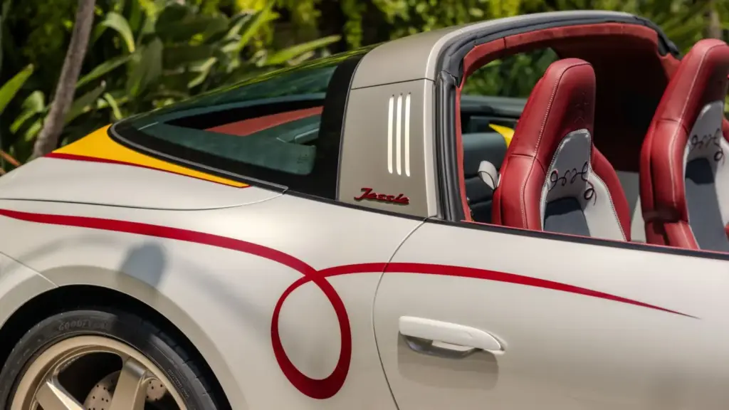 Porsche crea tres 911 únicos inspirados en Woody, Buzz Lightyear y Jessie para el estreno de 'Toy Story 5' 19 Motor16 PORSCHE 911 Targa 4 GTS Jessie16 Motor16