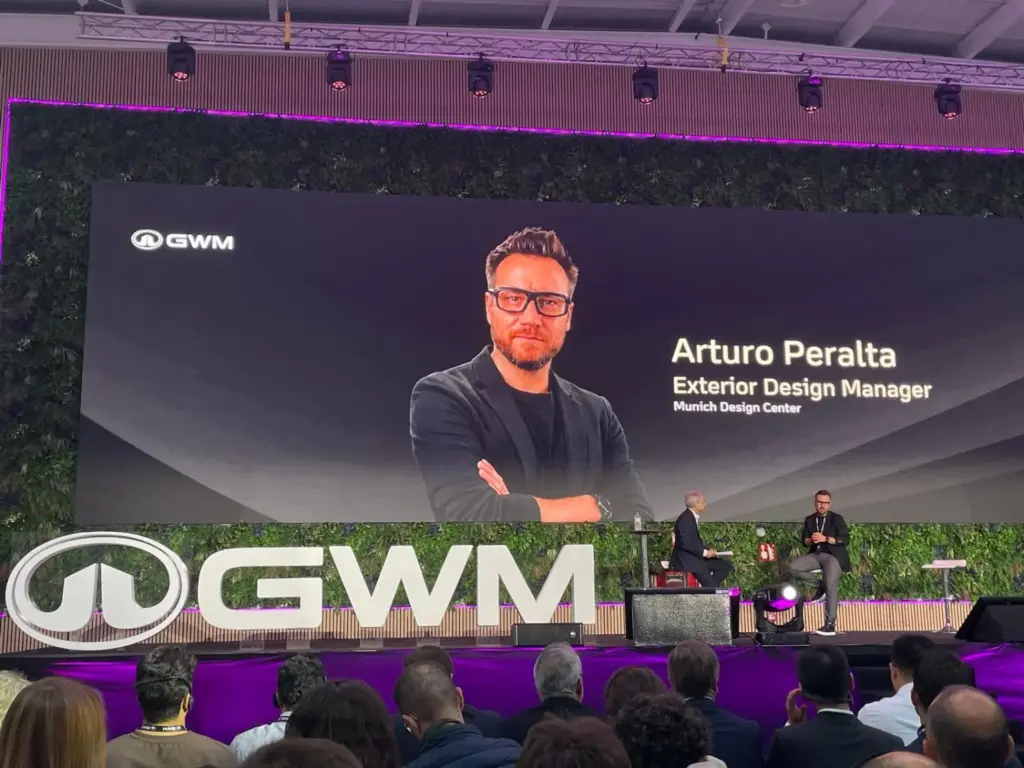 Los pilares del desembarco de GWM en España con el Ora 5: estrategia multienergía, diseño "humano" y apuesta por el baloncesto 4 Motor16 PRESENTACION GWM ESPANA 10 Motor16