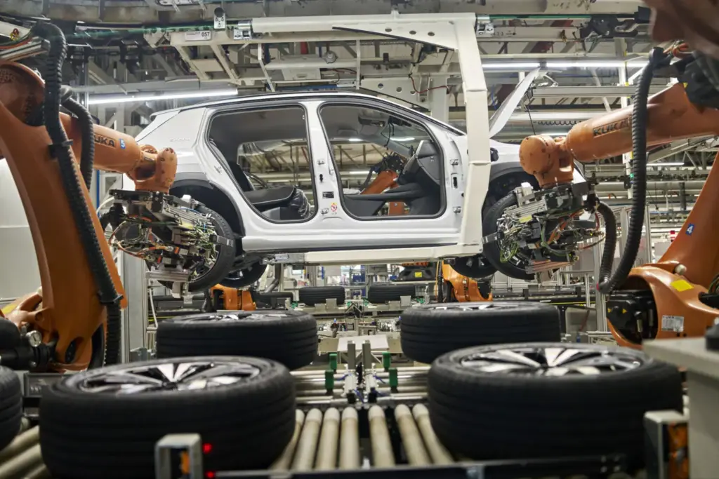 Pamplona ya fabrica el nuevo Skoda Epiq 2 Motor16