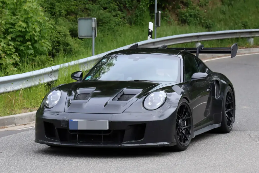 Porsche 911 GT3 RS 992.2 fotos espia 29 Motor16