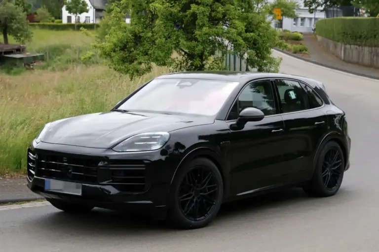 Porsche Cayenne 2027: el ‘rey’ de los SUV deportivos se renueva… discretamente
