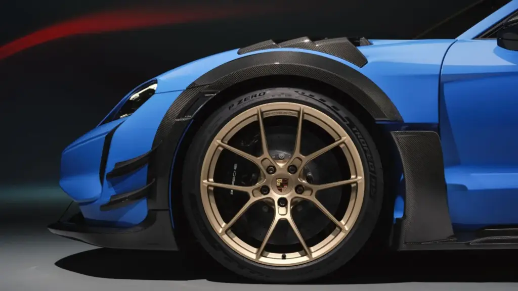 Porsche actualiza el Taycan con cambio simulado, hasta 700 km de autonomía y un nuevo Kit Manthey 10 Motor16 Porsche Taycan 2027 7 Motor16