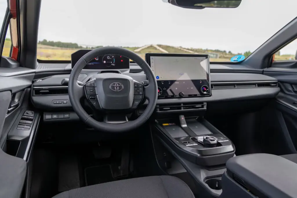 Prueba Toyota C HR 230 Electric 13 Motor16