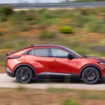 Toyota C-HR+ precio: la rebaja que desafía a Tesla por el trono del eléctrico en España en 2026