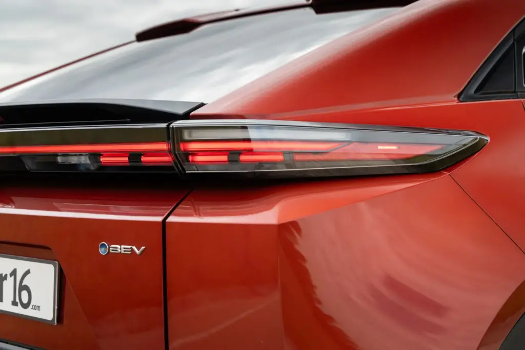 Prueba Toyota C HR 230 Electric 8 Motor16