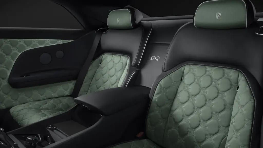 ROLLS ROYCE SPECTRE SERIES II 26 Motor16
