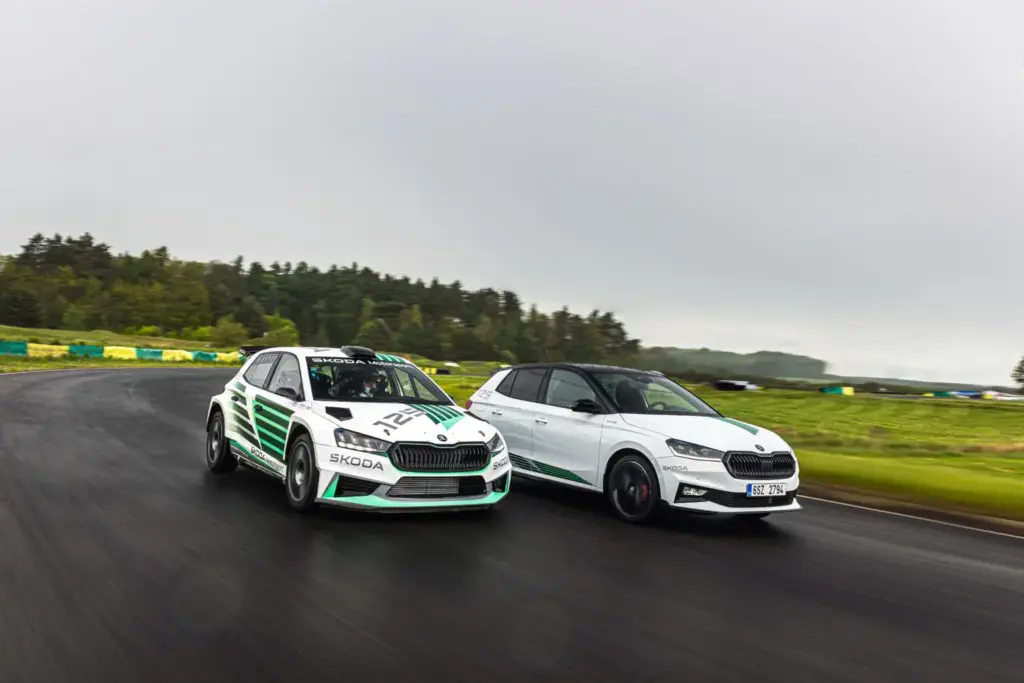El Škoda que celebra los 125 años de historia de la marca en competición 5 Motor16 SKODA FABIA MOTORSPORT EDITION 2 Motor16