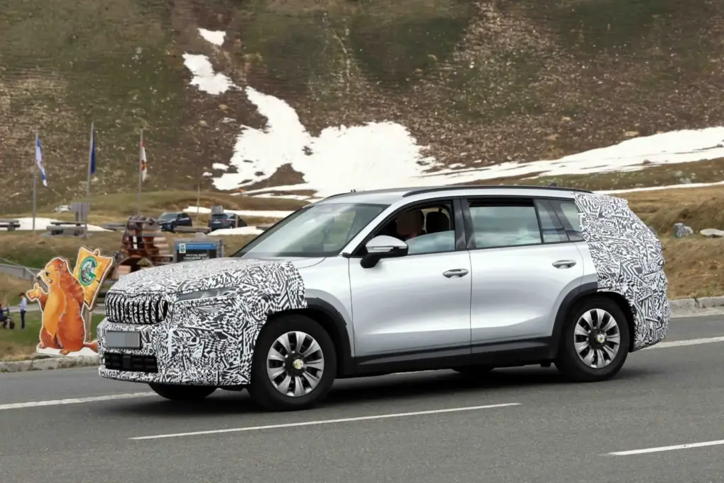 El Škoda Kodiaq 2027 se pone a punto en los Alpes austriacos 16 Motor16 Skoda Kodiaq 2027 14 Motor16