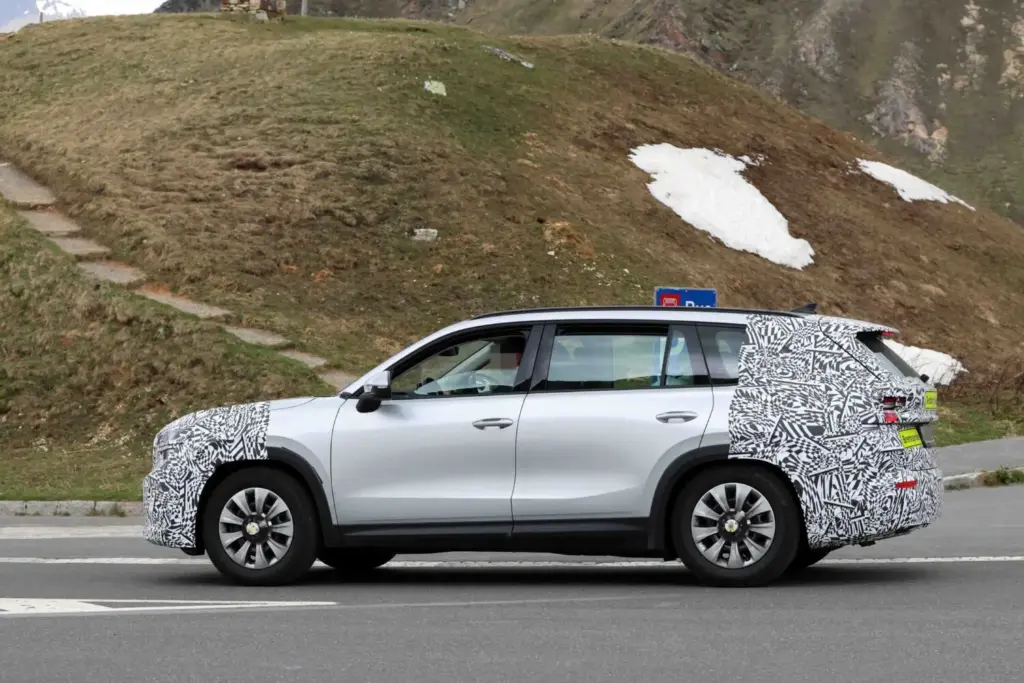 El Škoda Kodiaq 2027 se pone a punto en los Alpes austriacos 21 Motor16 Skoda Kodiaq 2027 19 Motor16