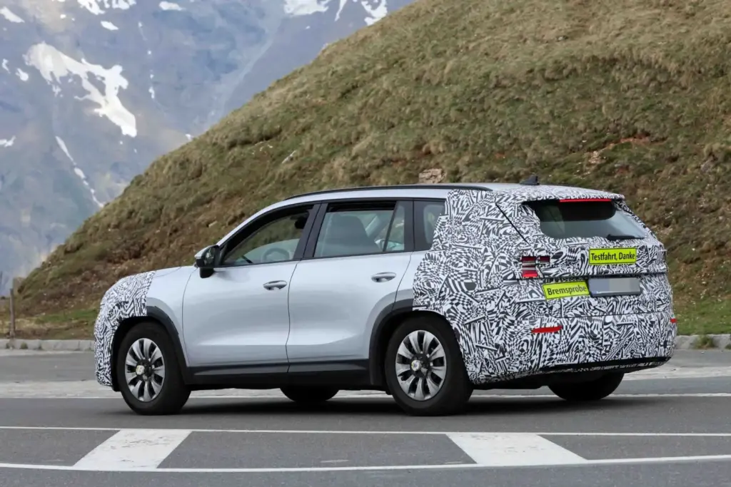 El Škoda Kodiaq 2027 se pone a punto en los Alpes austriacos 25 Motor16 Skoda Kodiaq 2027 23 Motor16