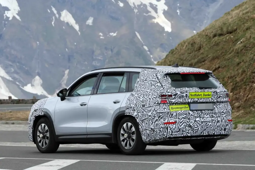 El Škoda Kodiaq 2027 se pone a punto en los Alpes austriacos 26 Motor16 Skoda Kodiaq 2027 24 Motor16