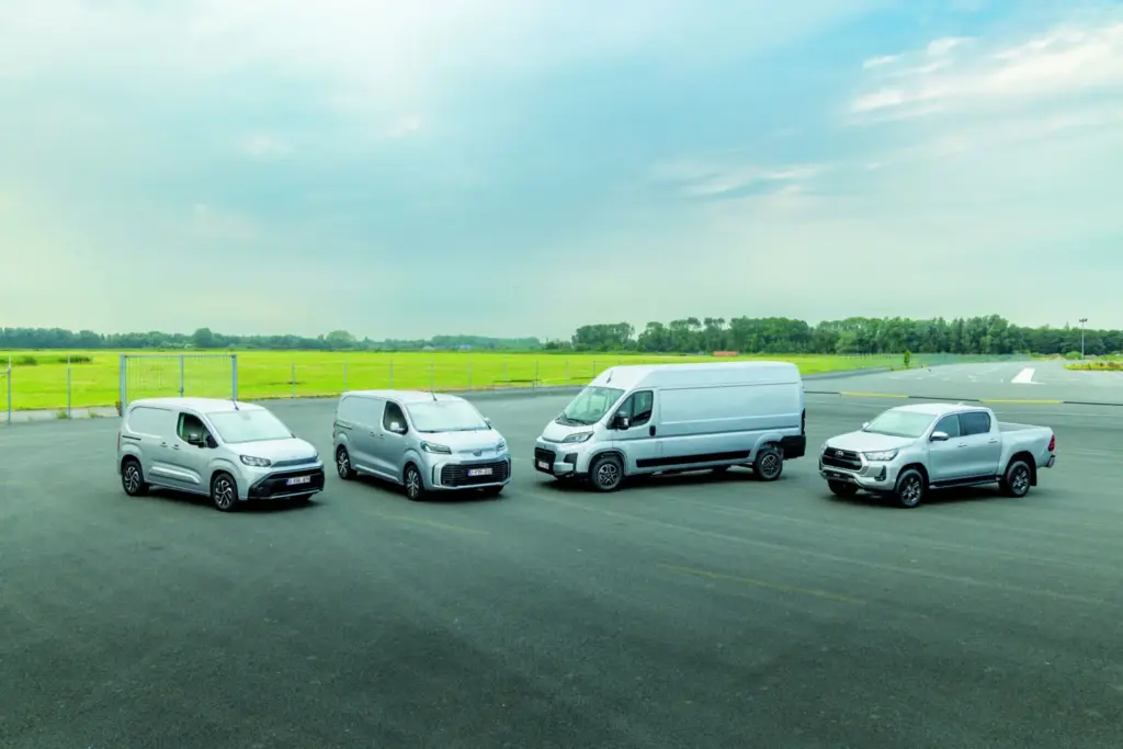 Toyota Professional, una gama consolidada y de referencia al servicio del transporte 6 Motor16 TOYOTA COMERCIALES 3 Motor16