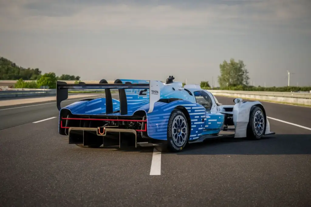 Toyota TR LH2: El prototipo de hidrógeno que rodará en Le Mans 2026 2 Motor16 Toyota TR LH2: El prototipo de hidrógeno que rodará en Le Mans 2026