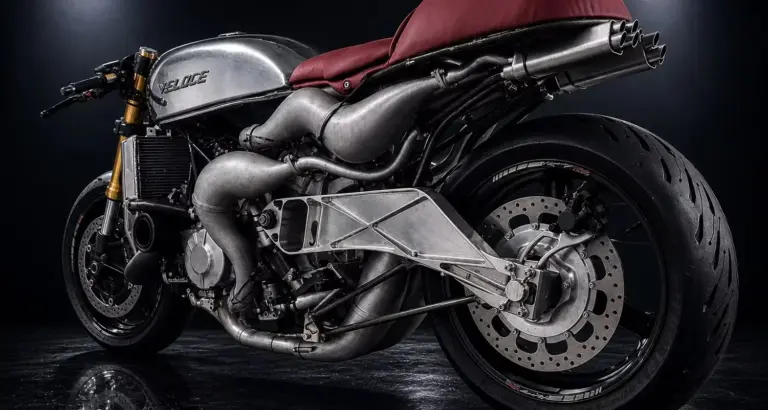 La moto de dos tiempos de 8 cilindros y 280 CV que promete batir récords