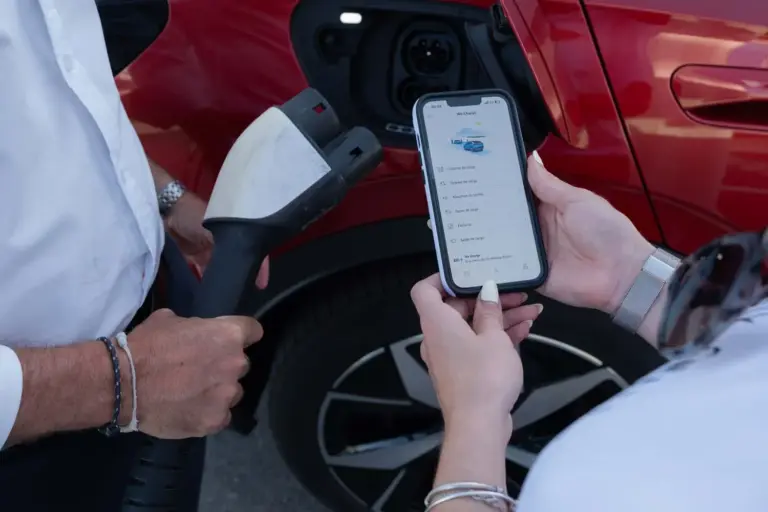 Volkswagen lleva la formación eléctrica a casa de sus clientes con la Escuela 1to1