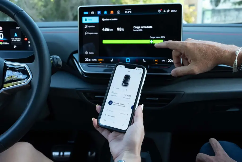 Volkswagen lleva la formación eléctrica a casa de sus clientes con la Escuela 1to1 7 Motor16 VOLKSWAGEN DRIVING EXPERIENCE CURSOS ONETOONE4 Motor16