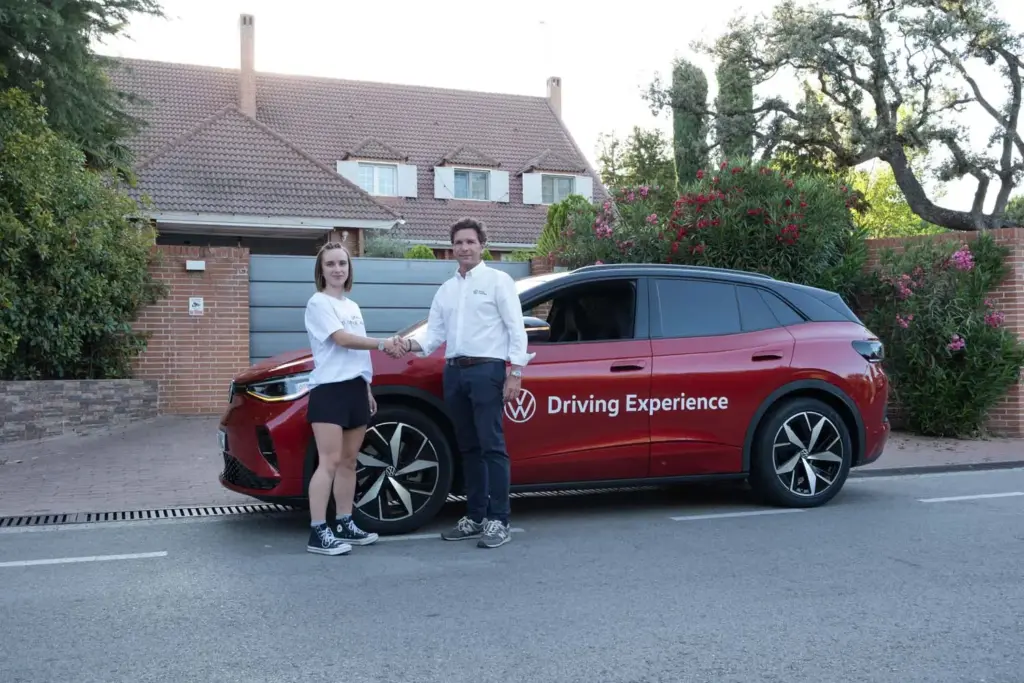 Volkswagen lleva la formación eléctrica a casa de sus clientes con la Escuela 1to1 9 Motor16 VOLKSWAGEN DRIVING EXPERIENCE CURSOS ONETOONE7 Motor16