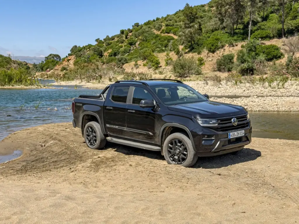 Volkswagen Amarok Dark Label 7 Motor16