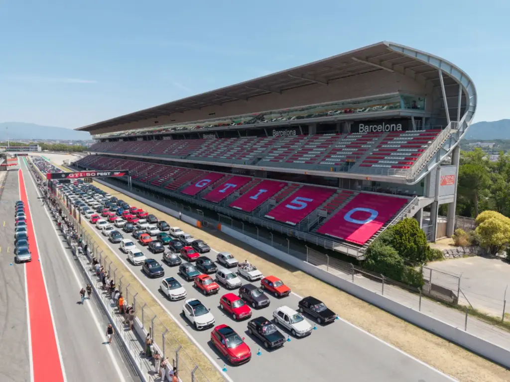 Volkswagen GTI 50 Fest en Montmelo 11 Motor16