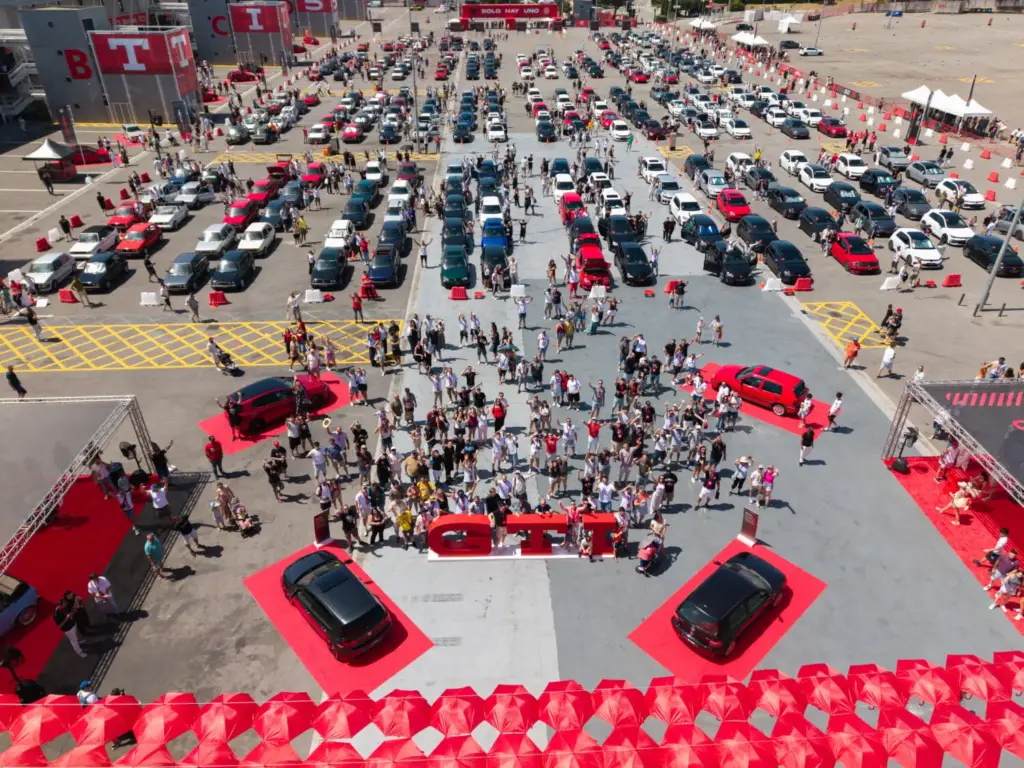 Volkswagen GTI 50 Fest en Montmelo 2 Motor16
