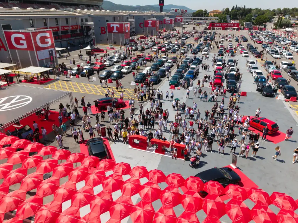 Volkswagen GTI 50 Fest en Montmelo 4 Motor16