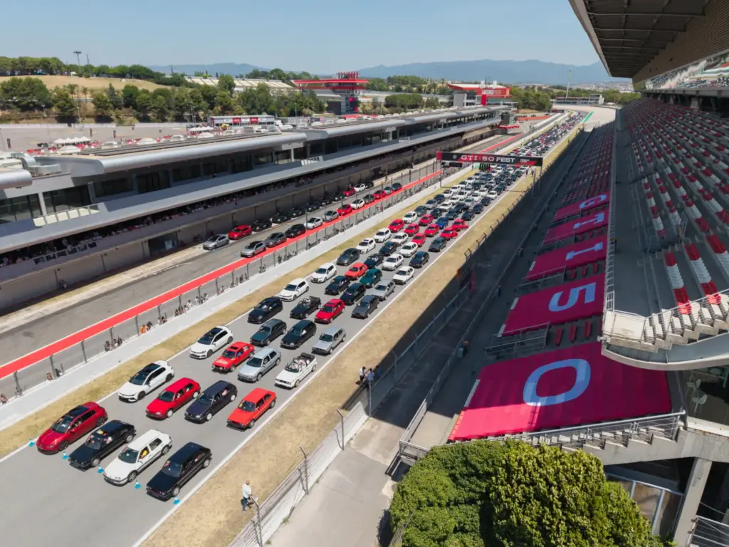 Volkswagen GTI 50 Fest en Montmelo 7 Motor16