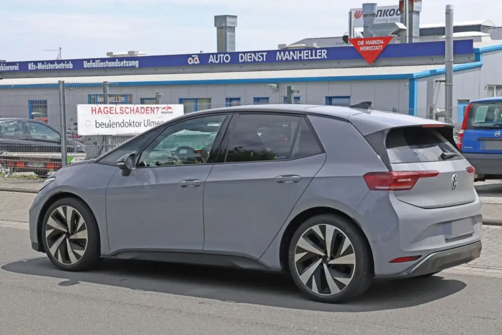 Volkswagen ID.3 Neo GTI 2027 espia 12 Motor16