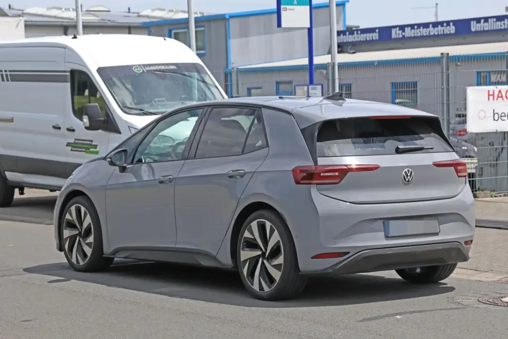 Volkswagen ID.3 Neo GTI 2027 espia 14 Motor16