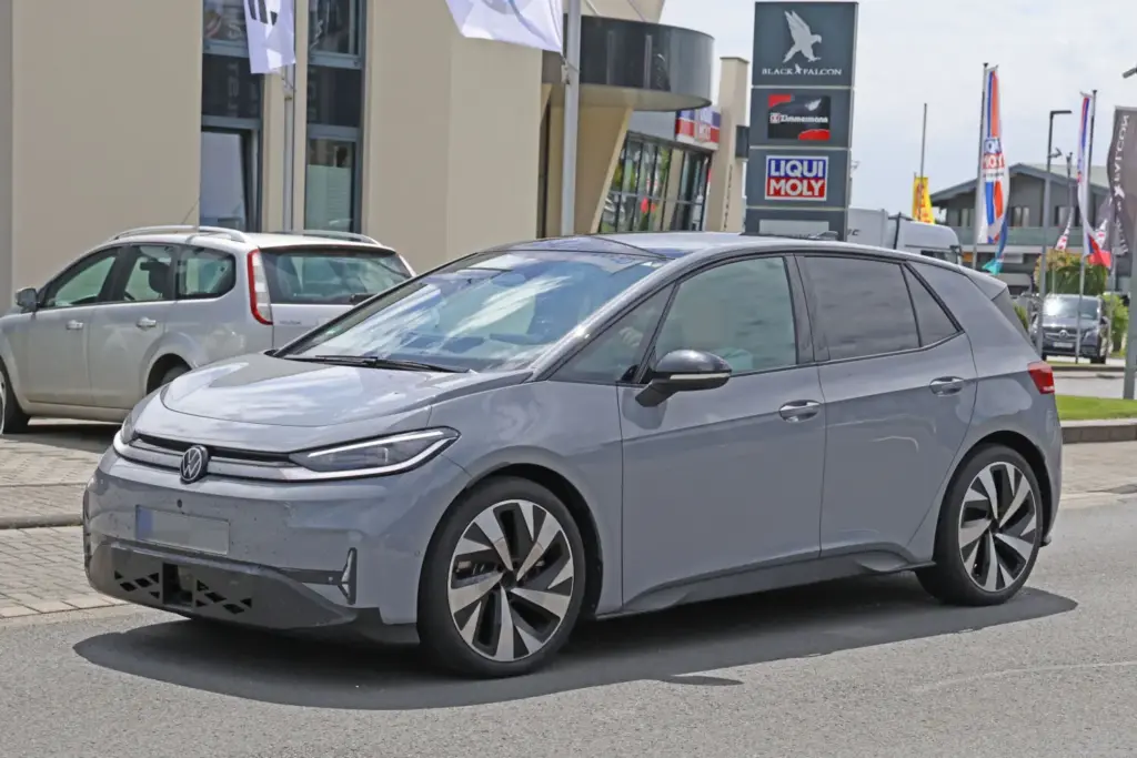 Volkswagen ID.3 Neo GTI 2027 espia 7 Motor16
