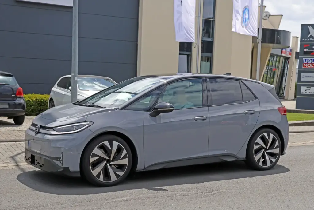 Volkswagen ID.3 Neo GTI 2027 espia 8 Motor16