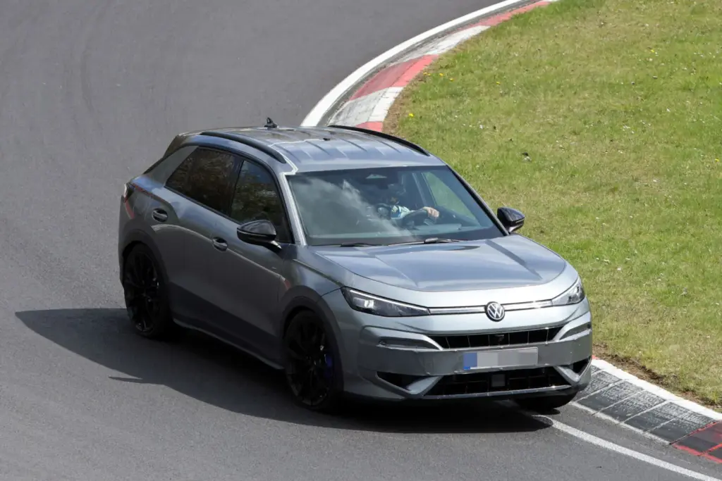 Volkswagen T ROC R 2 Motor16