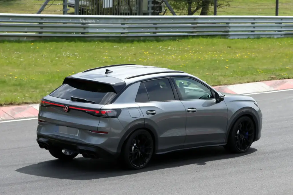 Volkswagen T ROC R 8 Motor16