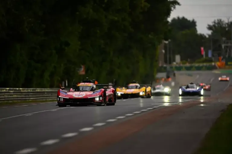 El nuevo reglamento WEC 2030 mantiene la libertad de chasis e híbridos propios