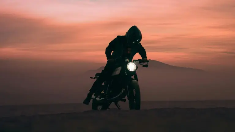 AEMET publica las rutas en moto con menos nubes para el eclipse solar de agosto