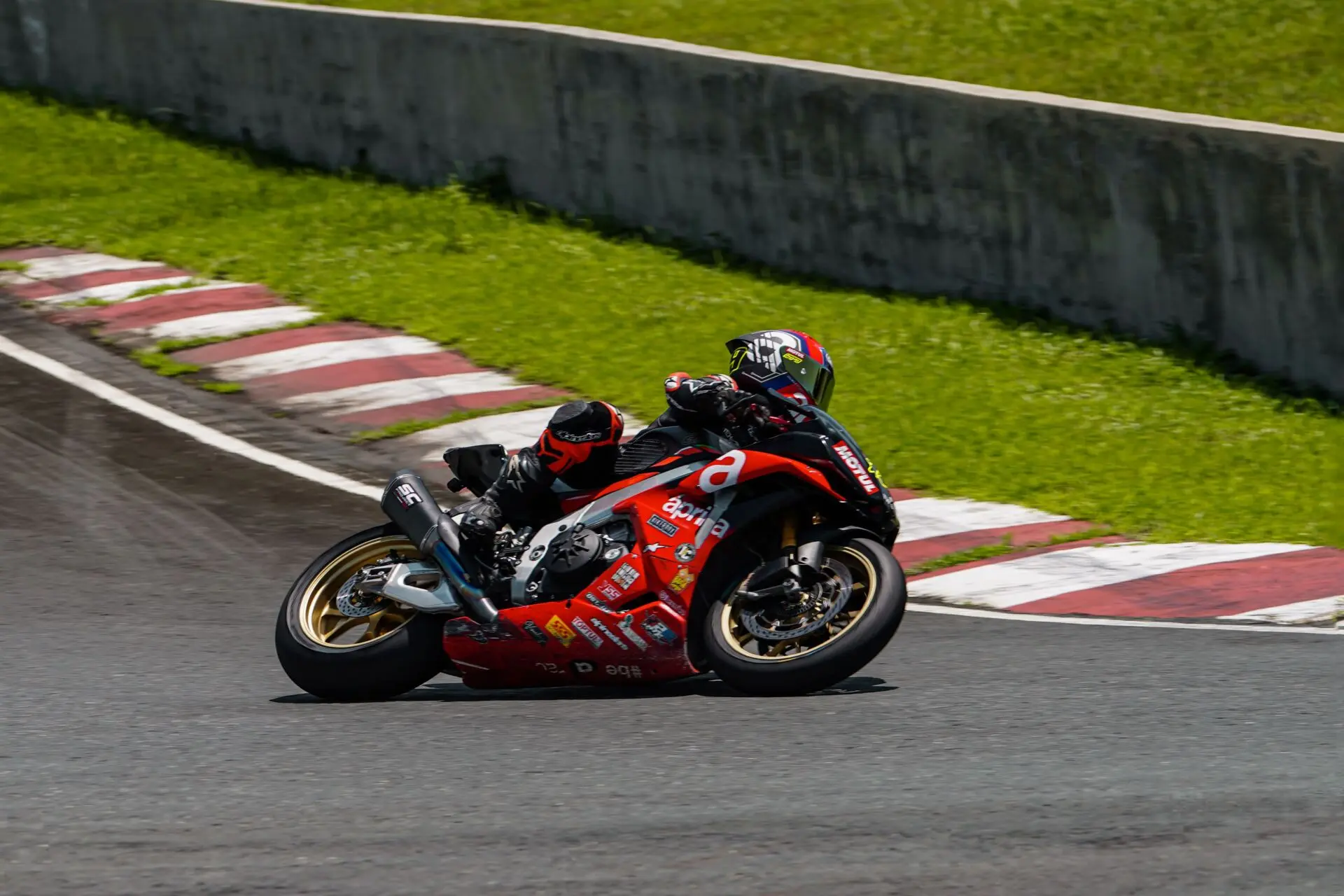 Aprilia SXV 550 subasta