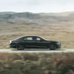 El Bentley Flying Spur 2026 adopta frontal mono-faro y versión S con 680 CV