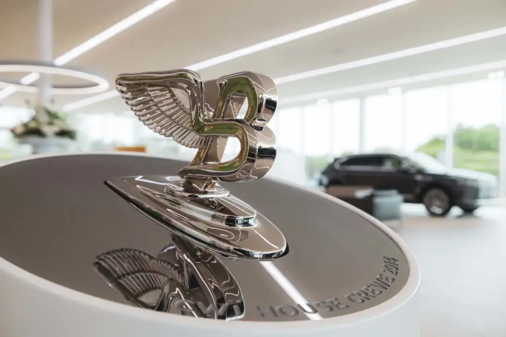 Bentley abre al público su centro de visitantes de Crewe, hasta ahora reservado para 3 clientes de Motor16 Bentley, Crewe, visita